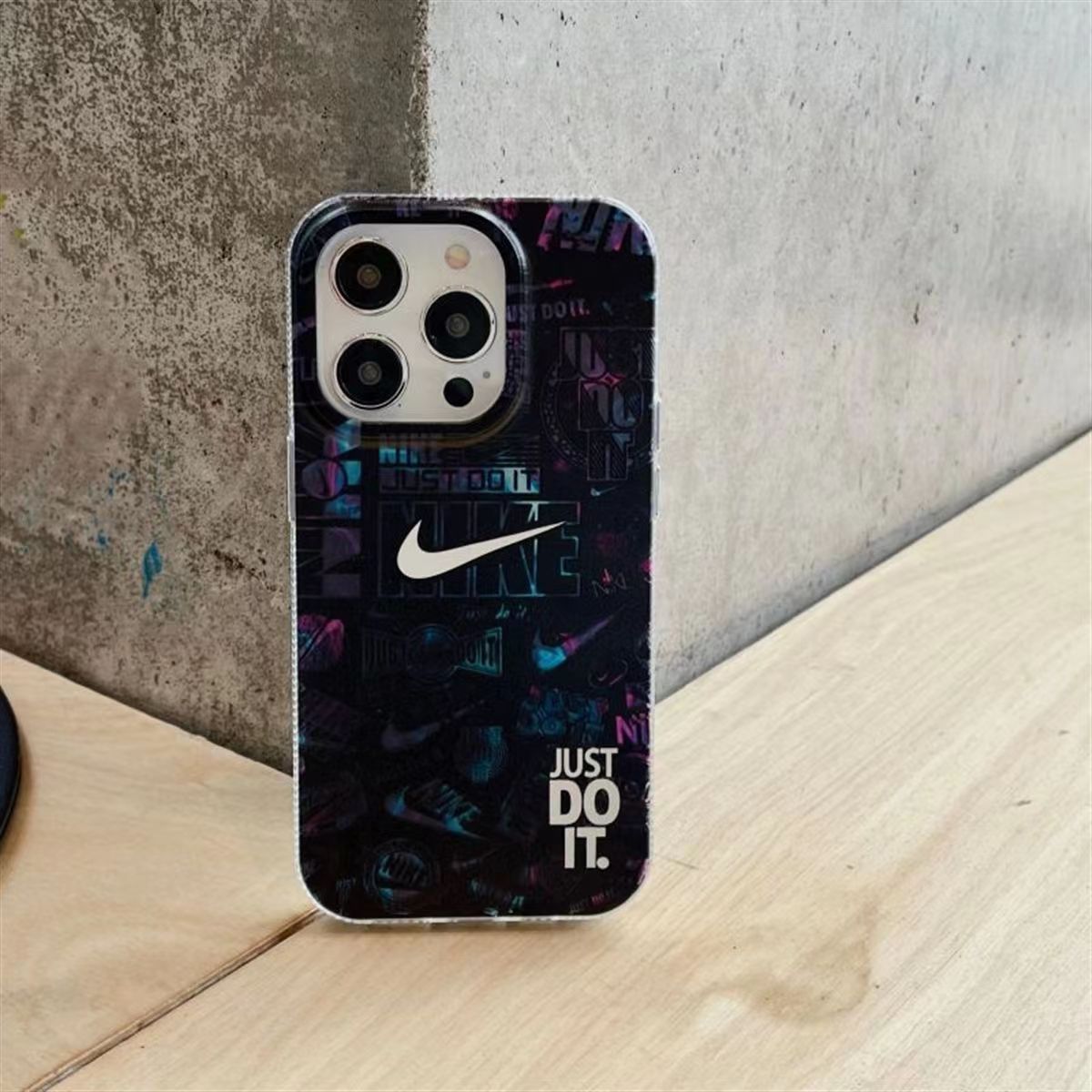 Capa para iPhone estilo esportivo 1