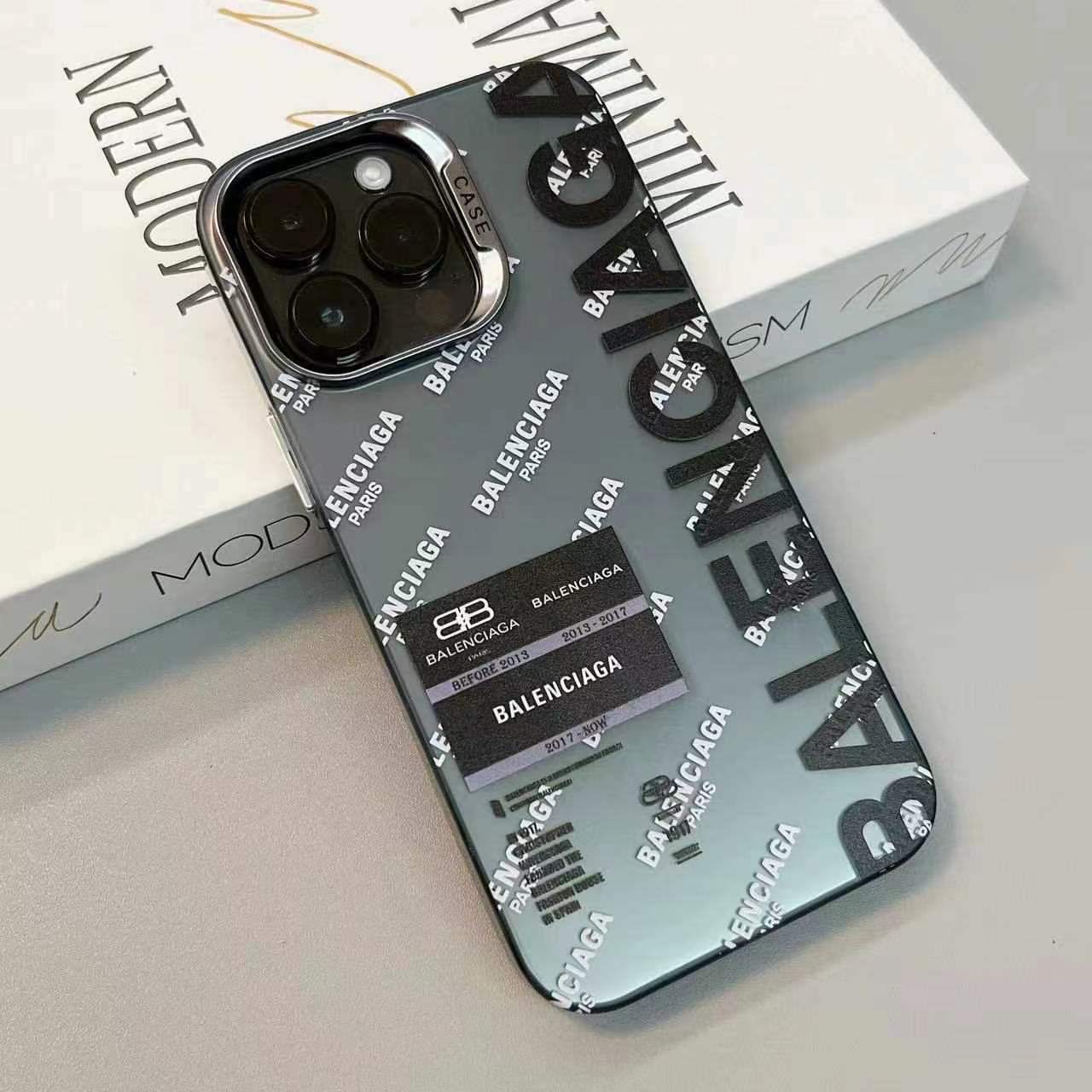 Coque iPhone Checkmark minimaliste - élégante et emblématique