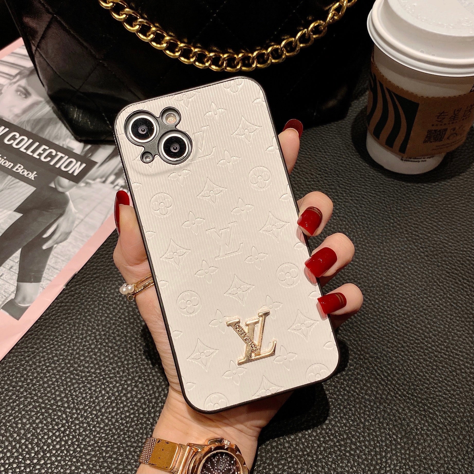 NEUE LV Shine x Mono iPhone-Hülle