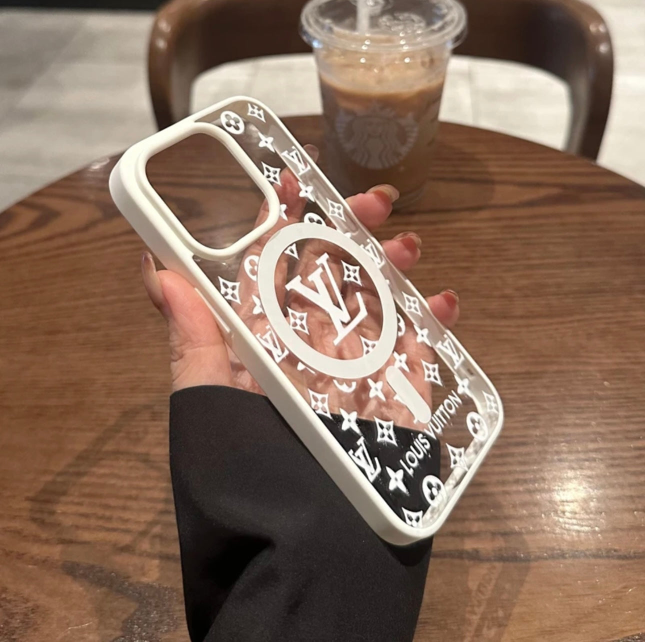 NEUE LV Shine x Mono iPhone Hülle (Magnetische Anziehung)