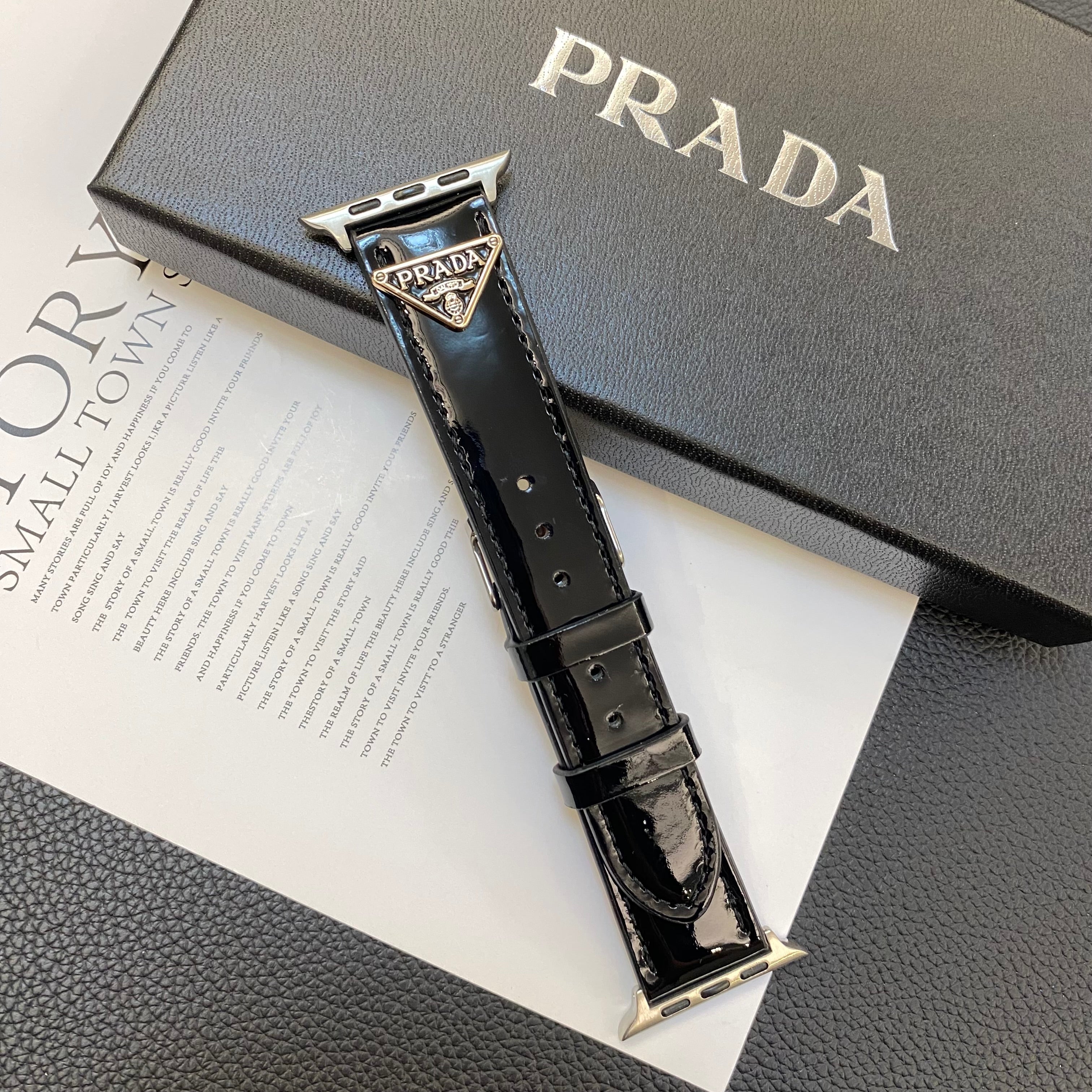 Prada Apple Watch Band Sort-LPK240509