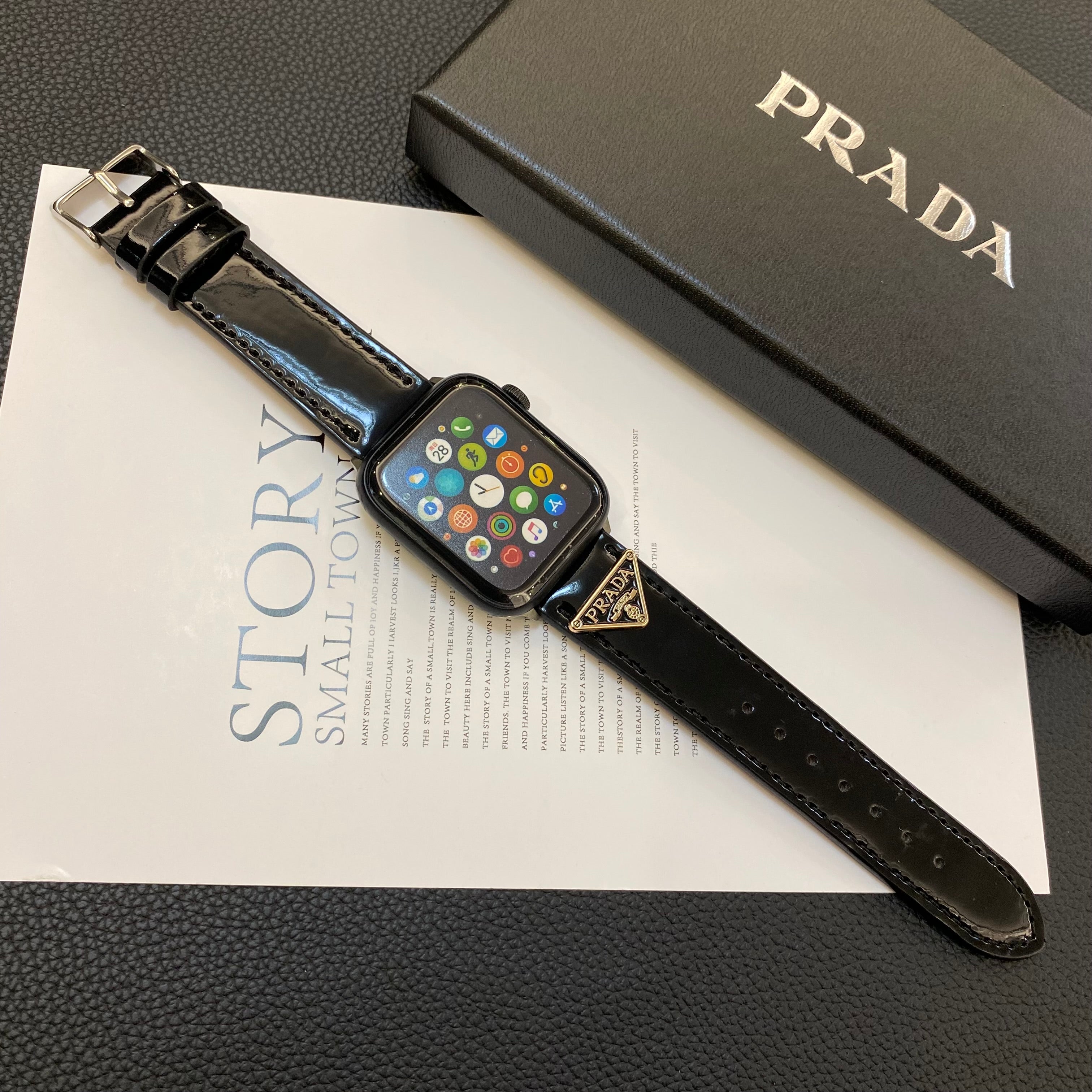 Prada Apple Watch Band Sort-LPK240509