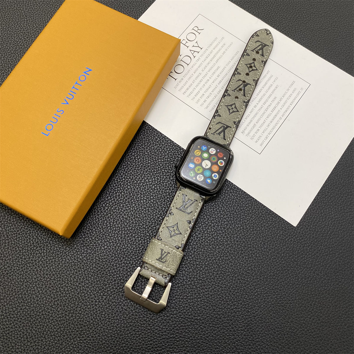 Pulseira de couro com monograma Apple Watch Couro Marrom-YH24422