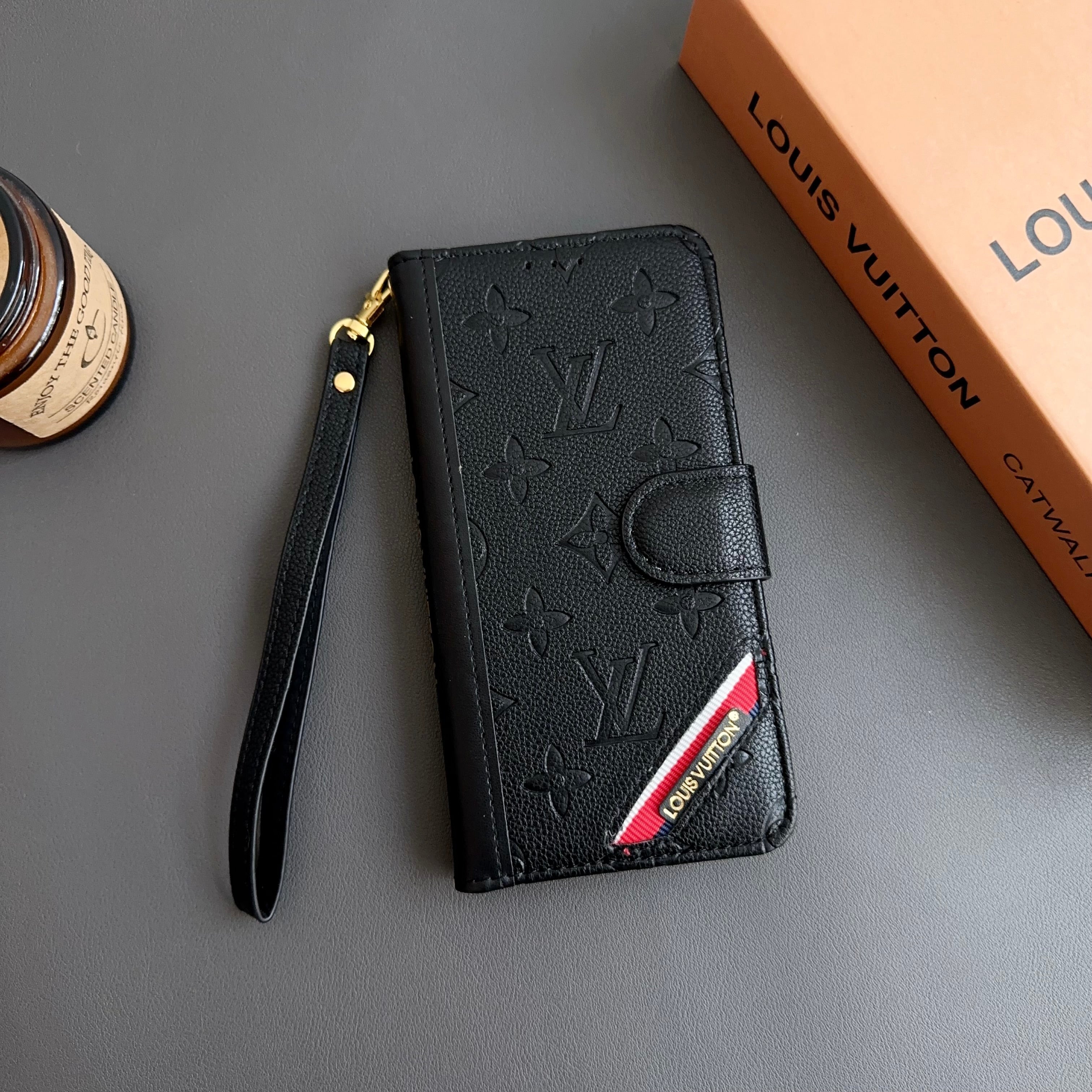 Luxueux PORTEFEUILLE AVEC LOGO 'LV'