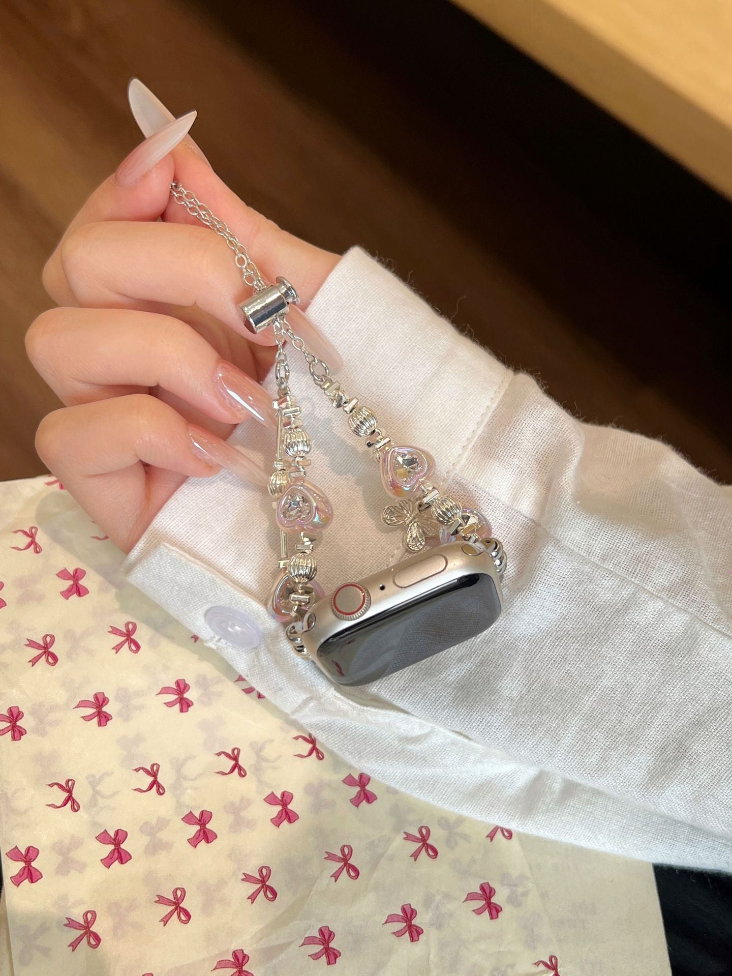 Bracelet Apple Watch avec fermeture éclair en métal et papillon en forme de cœur et de diamants