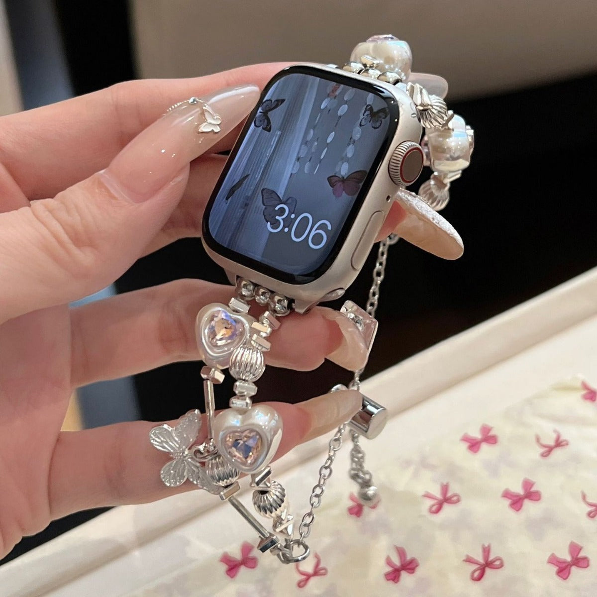 Correa para Apple Watch con cremallera metálica y mariposa de diamantes y corazón