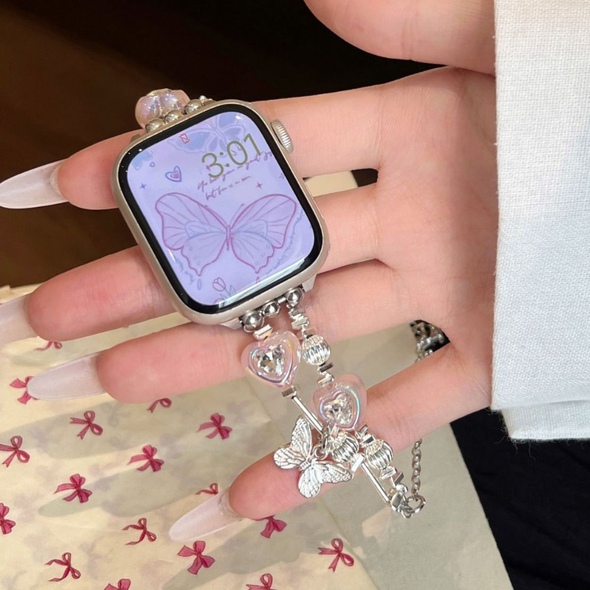 Correa para Apple Watch con cremallera metálica y mariposa de diamantes y corazón