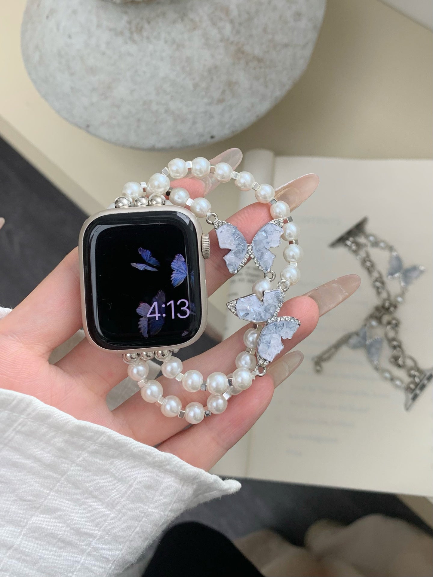 Bracelet Apple Watch avec chaîne papillon en cristal