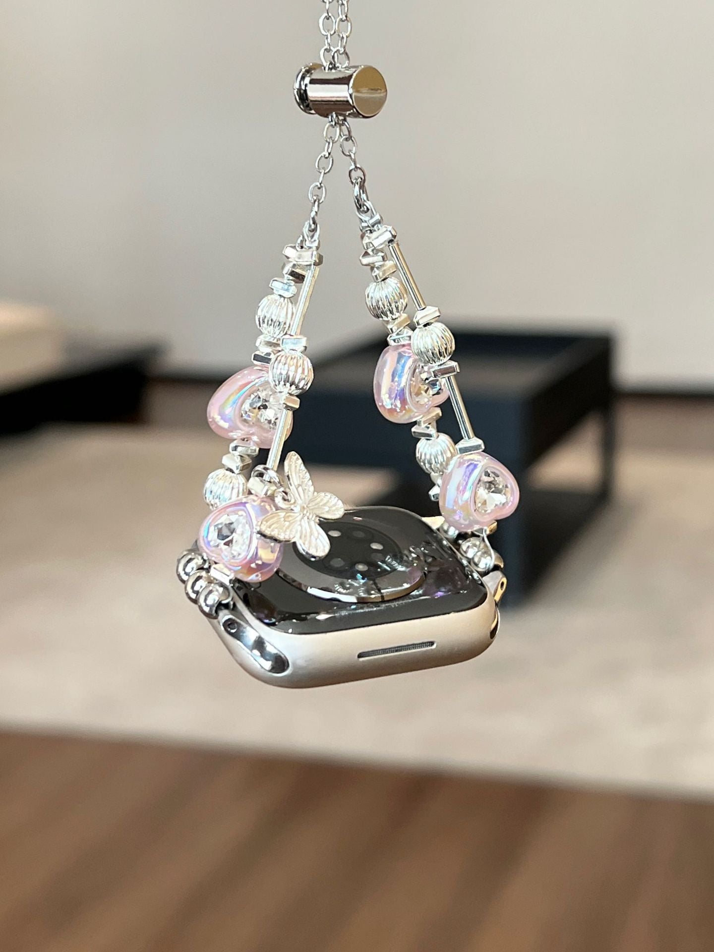 Bracelet Apple Watch avec fermeture éclair en métal et papillon en forme de cœur et de diamants