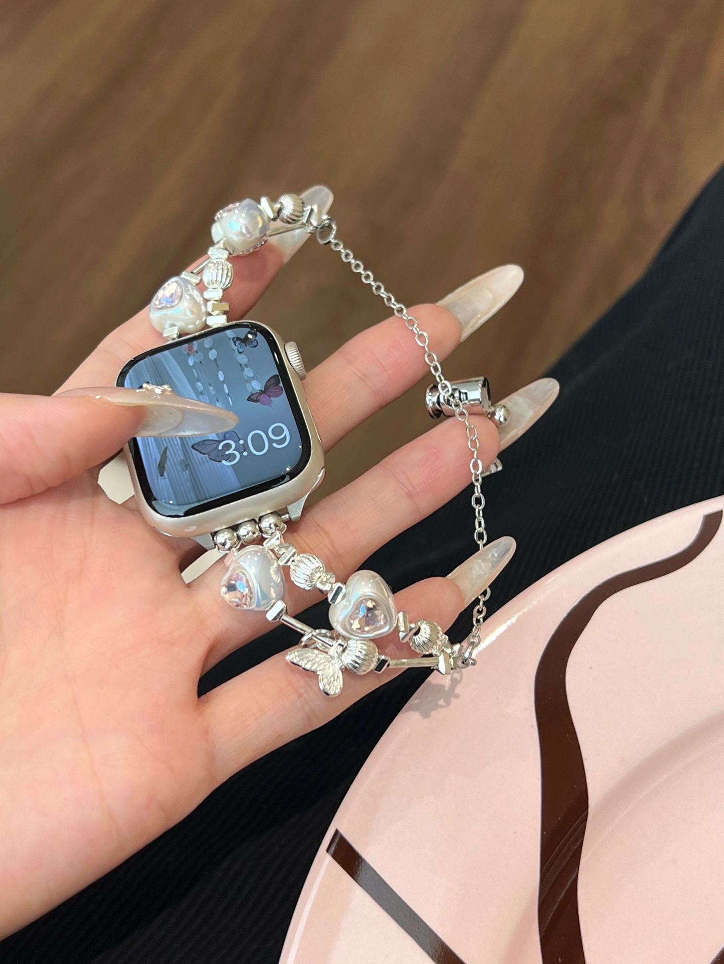 Bracelet Apple Watch avec fermeture éclair en métal et papillon en forme de cœur et de diamants